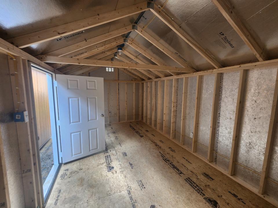10x20 Utility