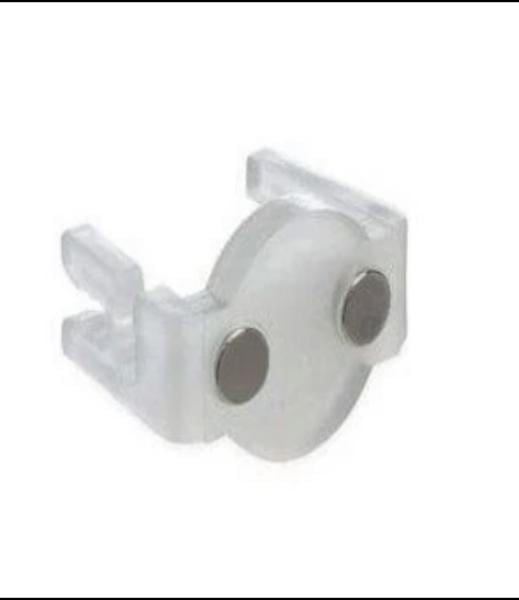 Magnetic Clips for C9 Sockets - Bag of 100