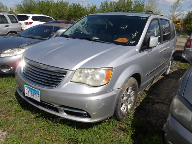D76 - 2011 Chrysler Town & Country *** Mechanics Special ***