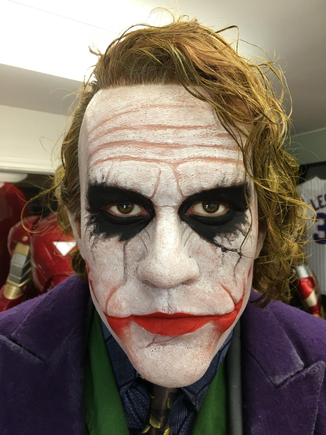 DC Comics Batman The Dark Knight Heath Ledger Joker