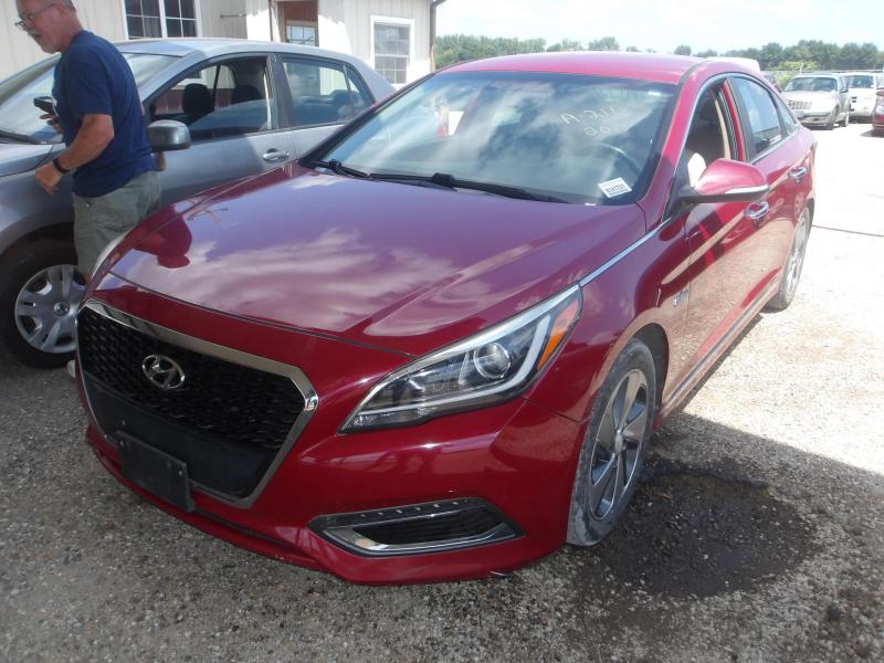 A210 - 2016 Hyundai Sonata Hybrid