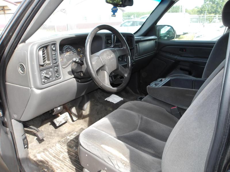 D2 - 2005 GMC Sierra