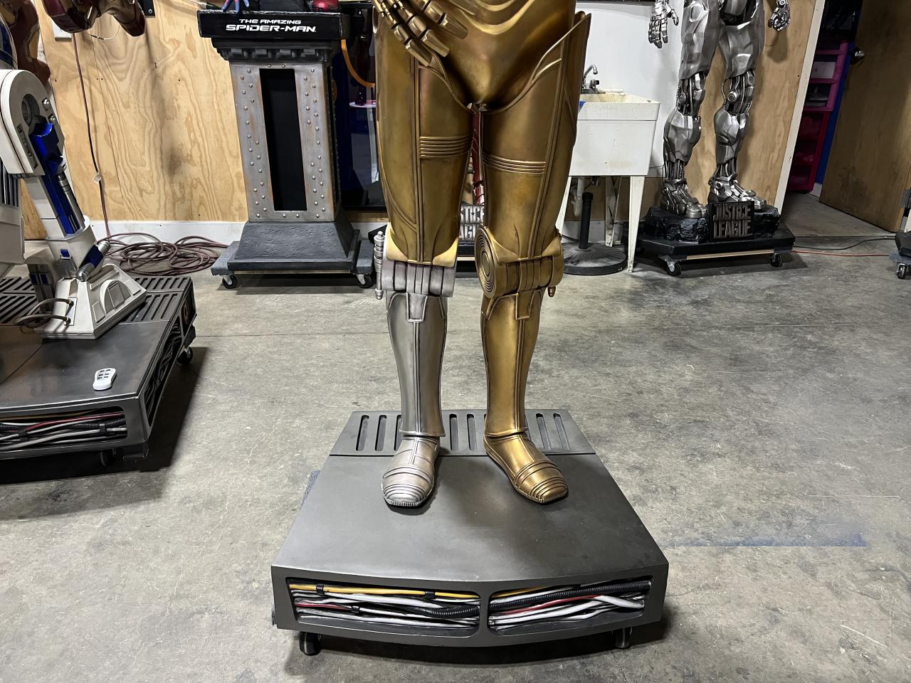 Life Size Star Wars Sideshow Version 2 R2-D2 and C-3P0