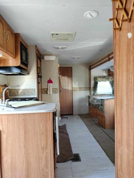 2007 PALOMINO BY FOREST RIVER Puma 32' Bumper Pull Camper
