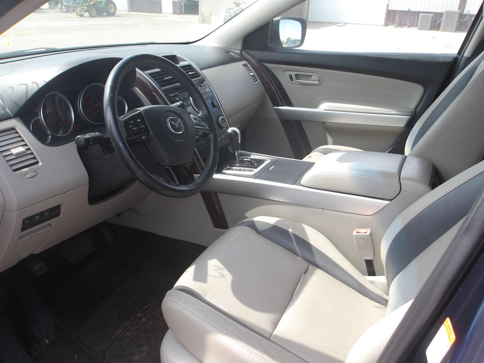 D31 - 2009 Mazda CX-9