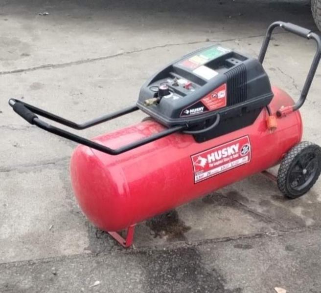 Husky 5.5HP 26 Gallon