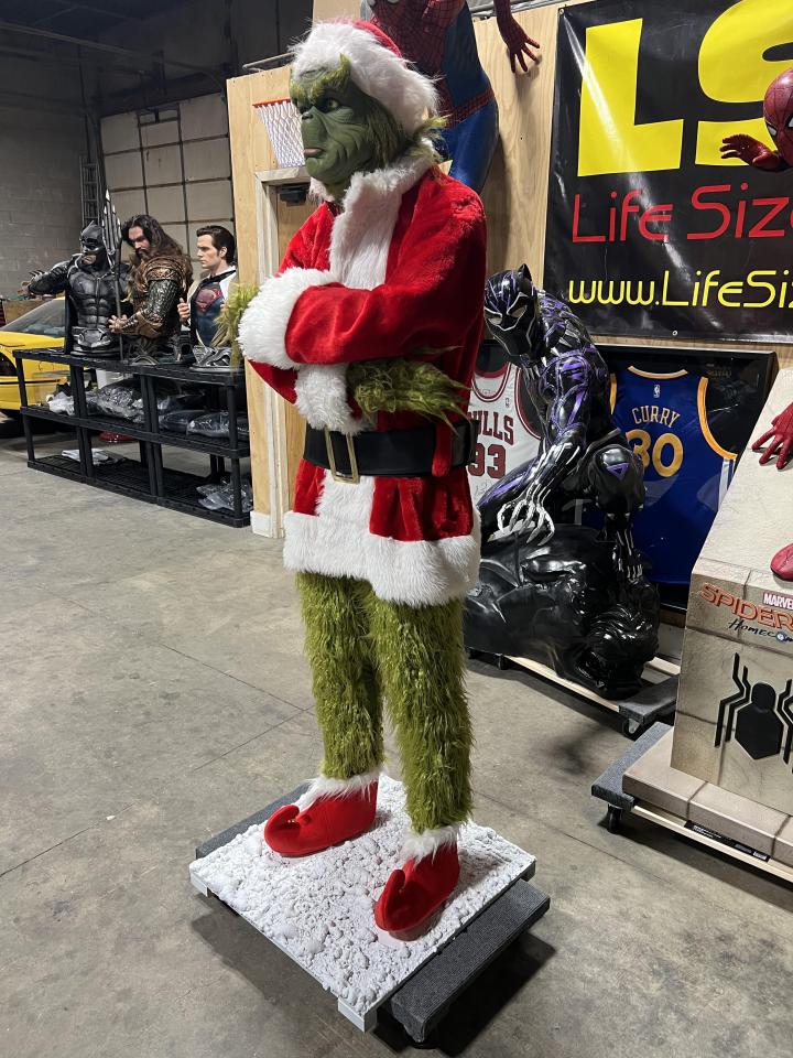 How the Grinch Stole Christmas Statue