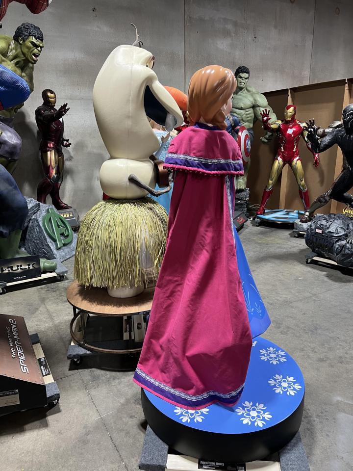 Life Size Disney Frozen Elsa and Anna with Olaf
