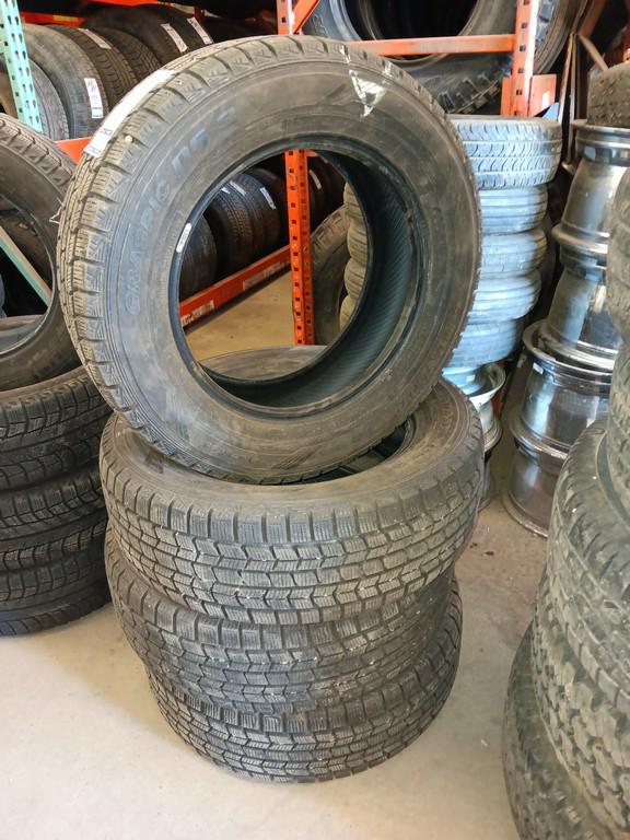 225/60R16 Dunlop Graspic DS-3 Tires Set of 4