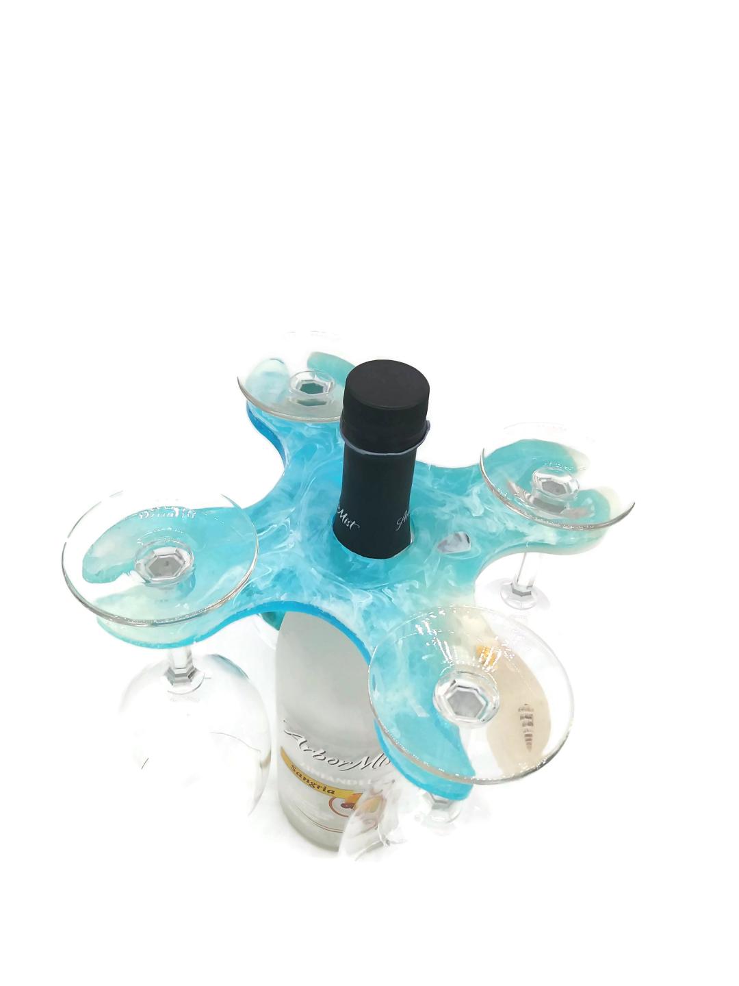 Wine butler that holds 4 glasses