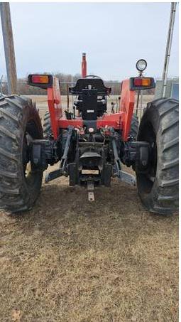 1985 Case IH 1594 Tractor - Lot # M1106