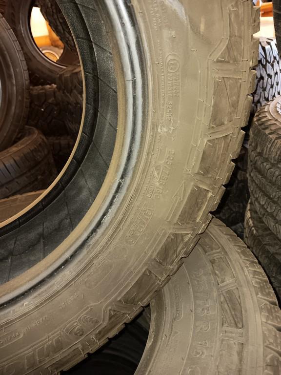 225/75R16 Michelin Agilis Cross Climate Tires Set of 4