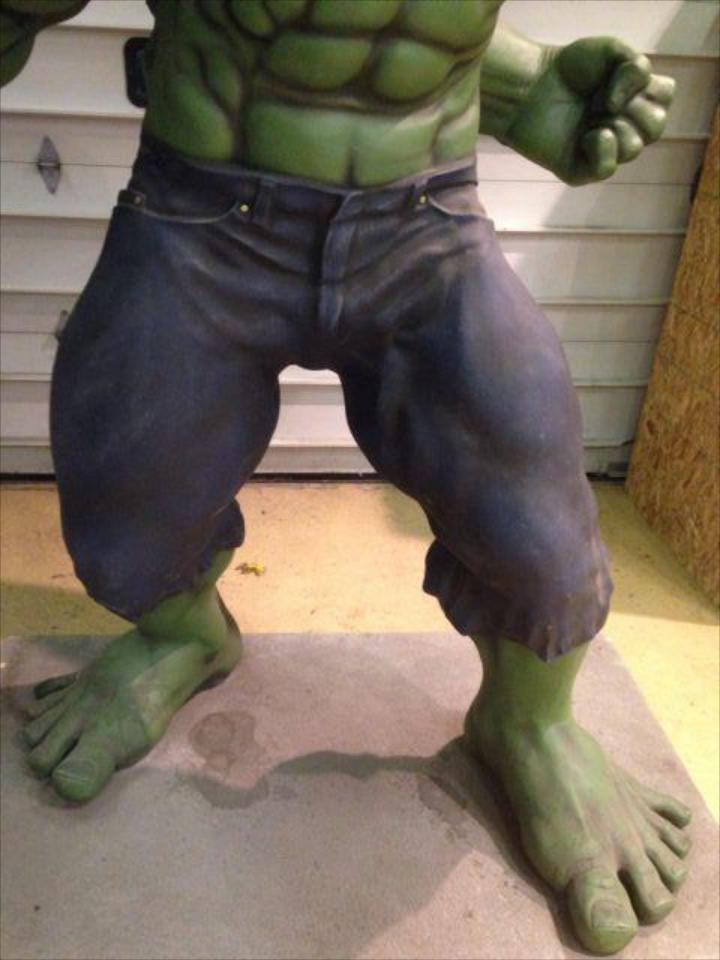 Life Size 2008 Movie Incredible Hulk Theater Display