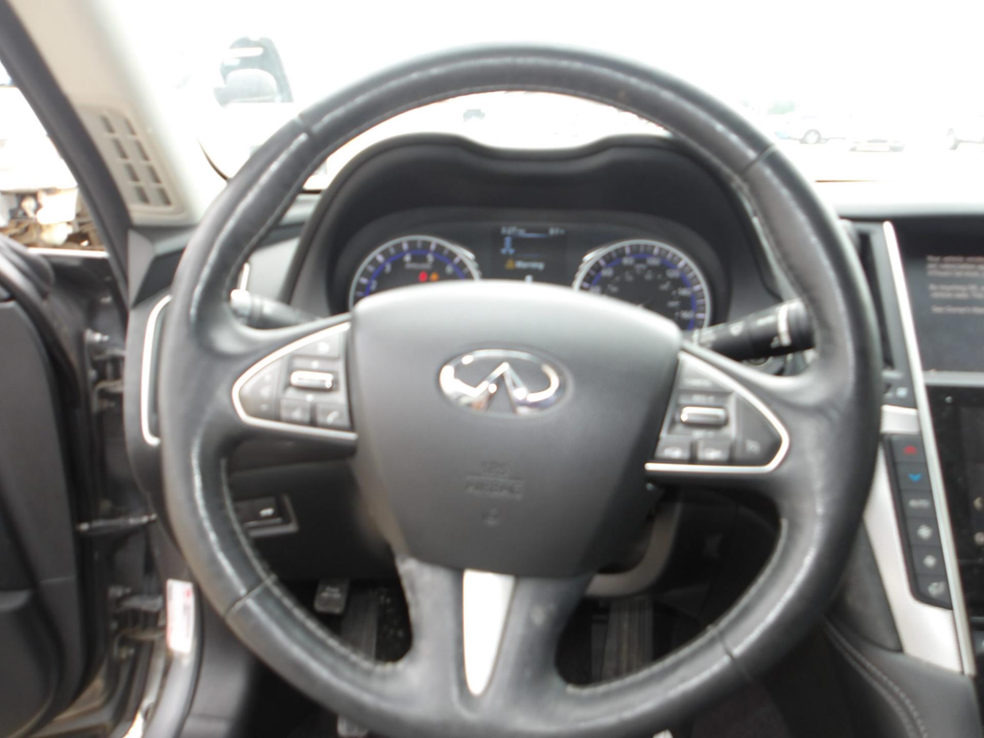 D41 - 2016 INIFINTI Q50