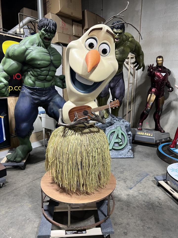 Life Size Disney Frozen Elsa and Anna with Olaf