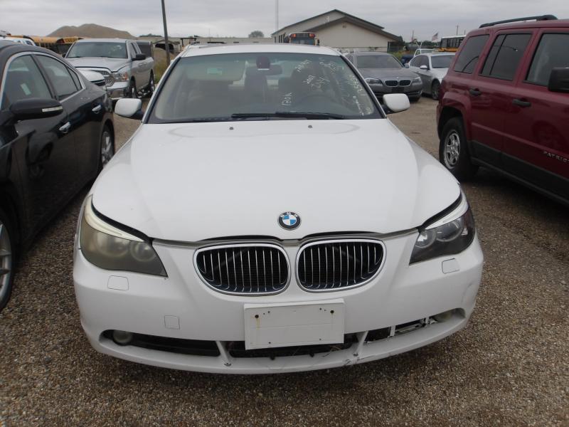 D44 - 2007 BMW 525I
