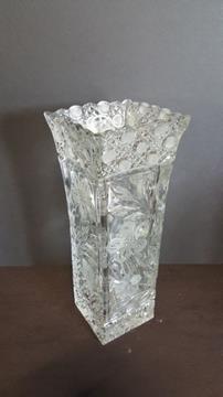 AMERICAN BRILLIANT CRYSTAL VASE SQUARE BUTTONS