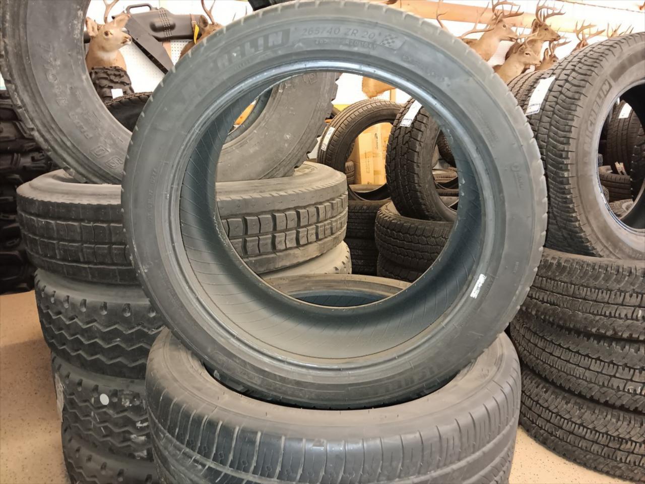 265/40ZR20 Michelin Pilot Sport All Season 4 Tires Set of 4