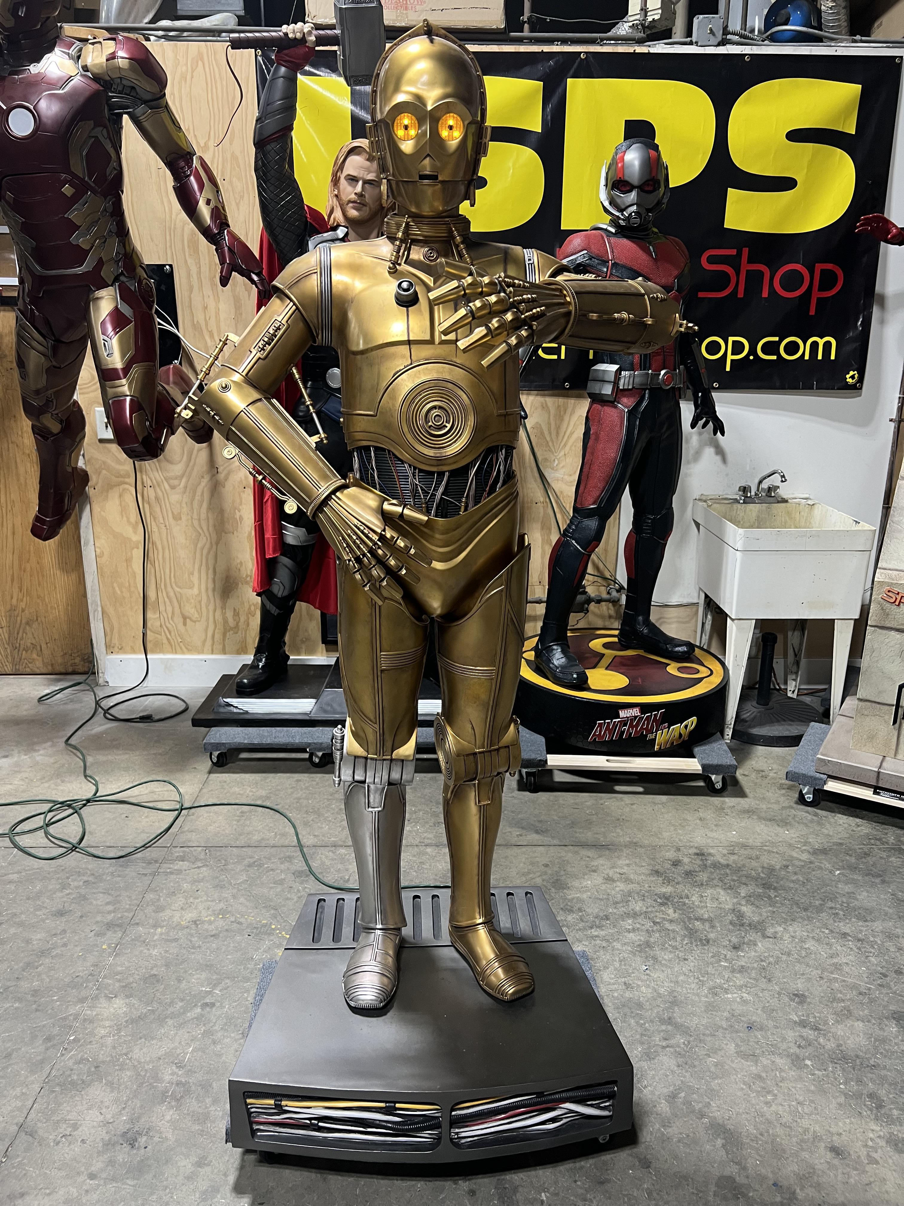 Life size Star Wars Sideshow C3P0 Version 2 Life size Star Wars Sideshow C3P0 Version 2