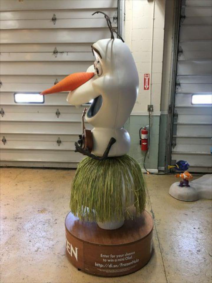 Life Size Disney Frozen Olaf SUPER RARE!!!