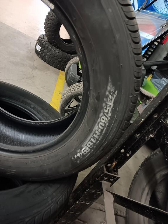 215/60R16 Suredrive All Season Tires Set of 4