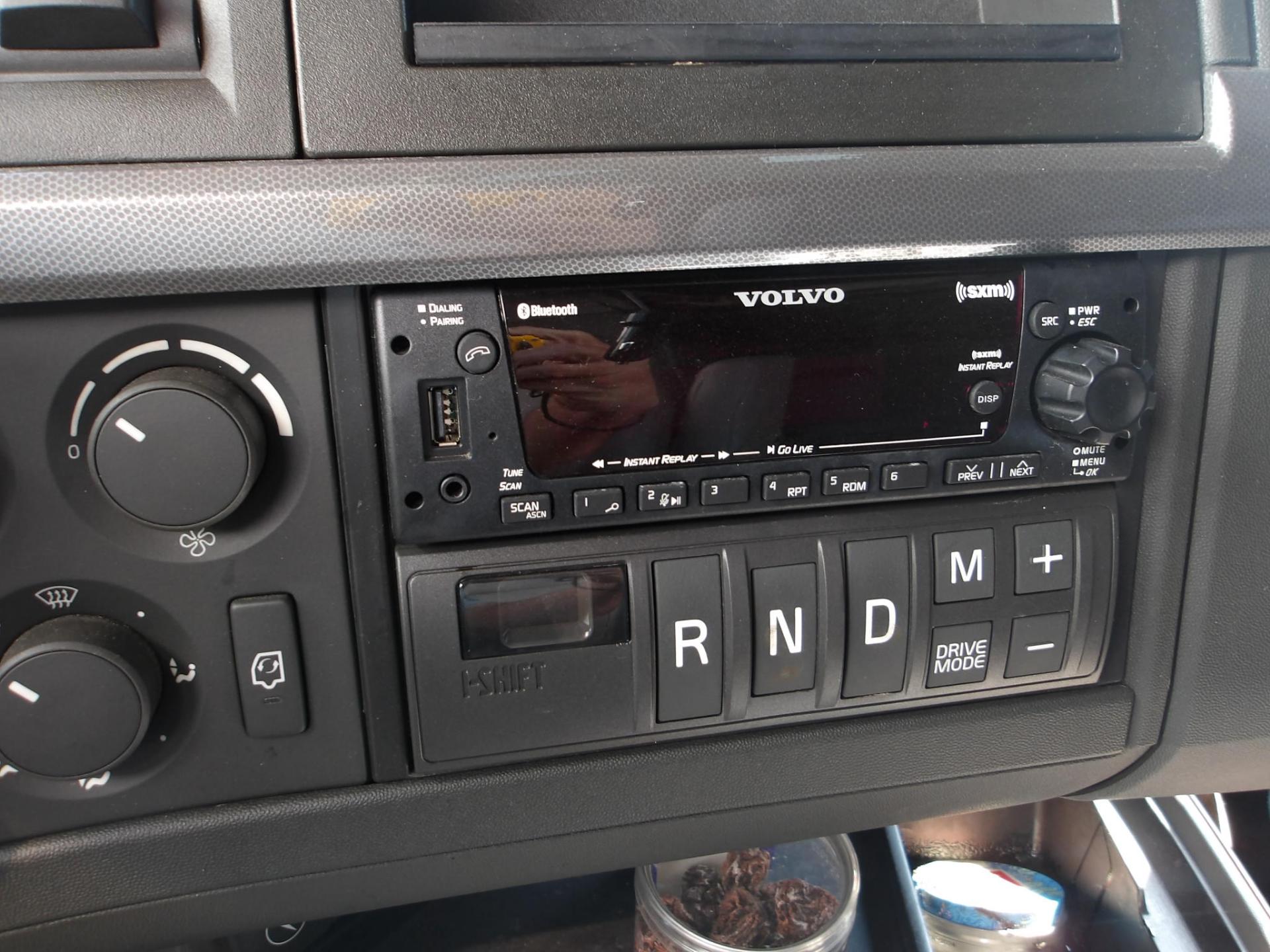 D51 - 2022 Volvo VNL
