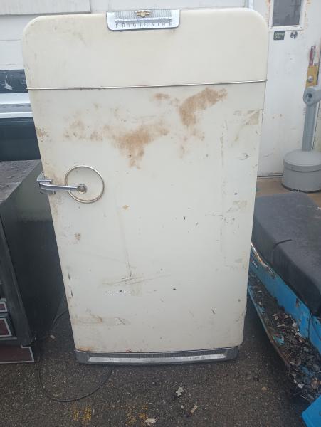International Harvestor Fridge
