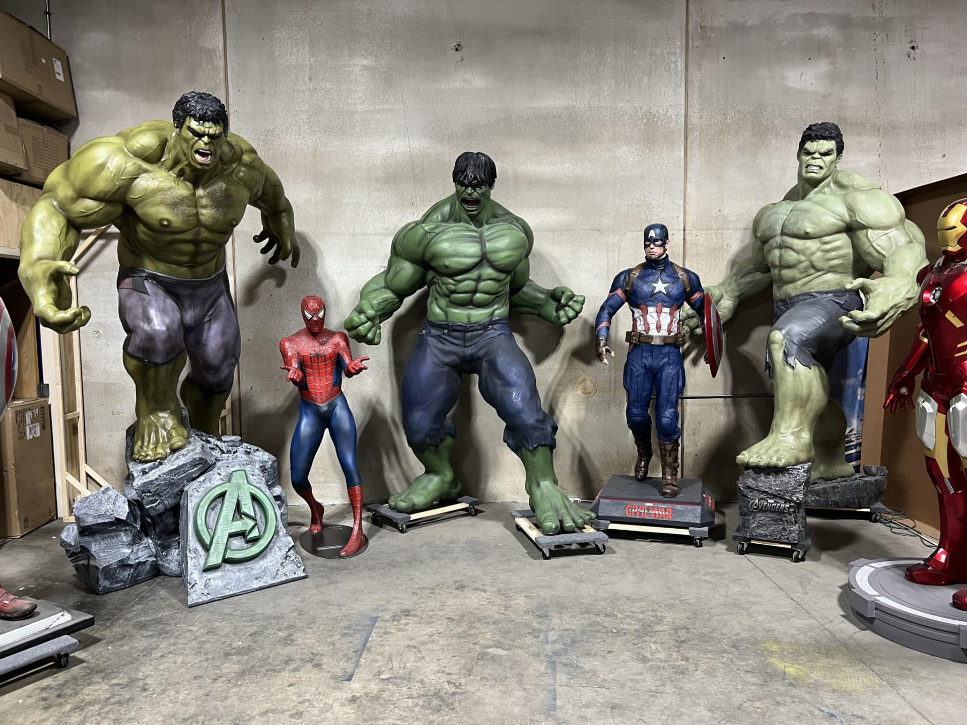 Life Size 2008 Movie Incredible Hulk Theater Display