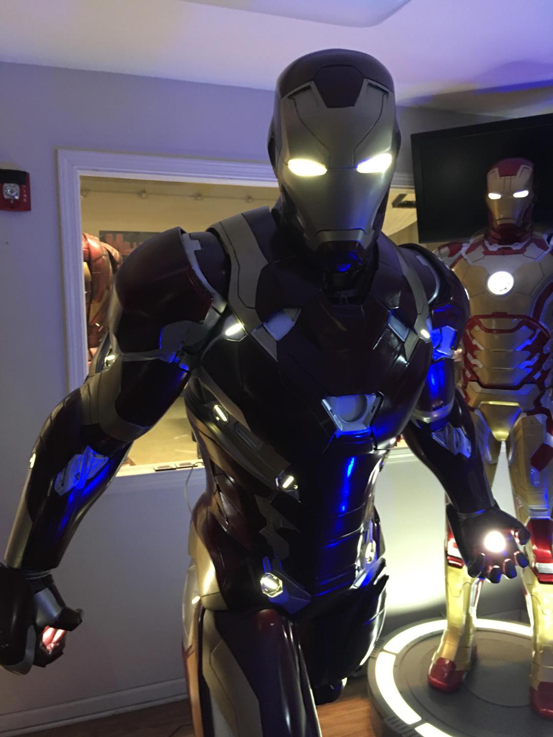 Marvel “Captain America: Civil War” 3 Piece Set War Machine Ironman
