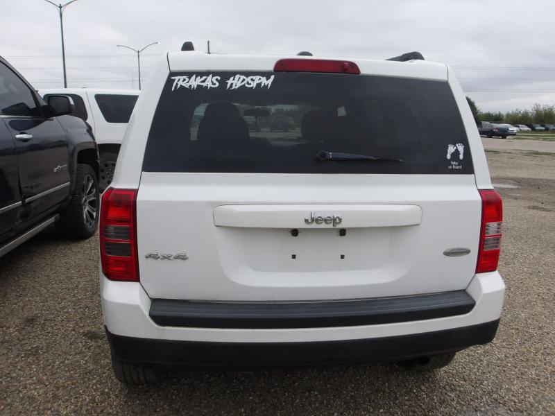 D43 - 2011 Jeep Patriot Sport
