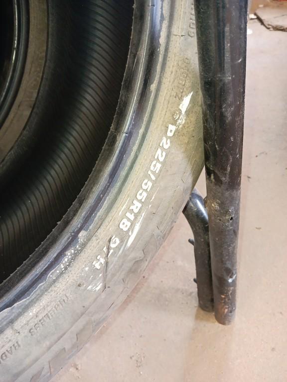 225/55R18 Bridgestone Dueler H/L Tires Set of 4