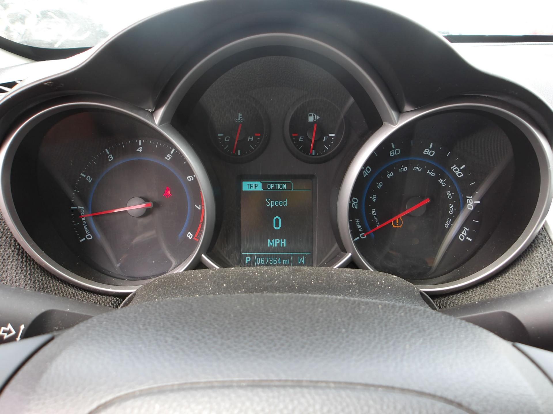 D6 - 2014 Chevrolet Cruze 1LT