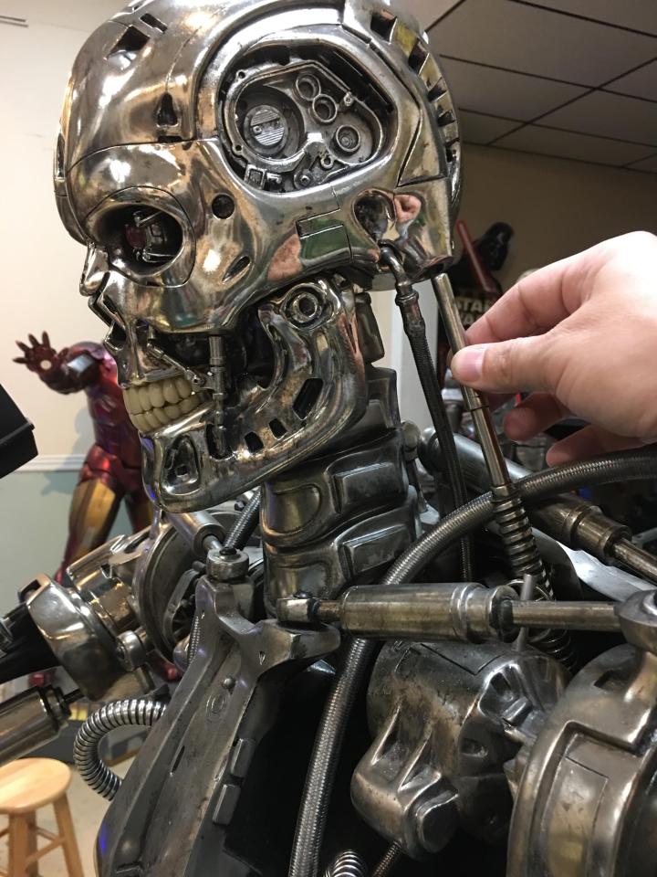 Sideshow Terminator T-800 Second Version Endoskeleton
