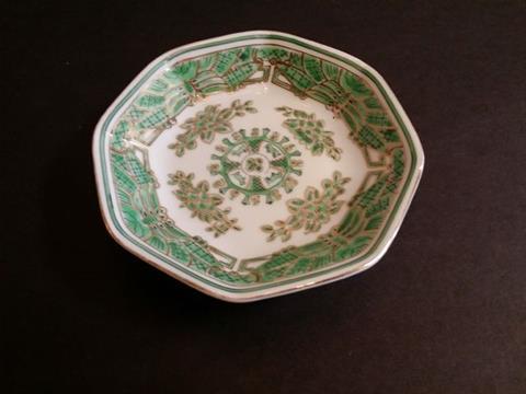 VINTAGE SMALL OCTAGON FOOTED DISH GREEN WHITE
