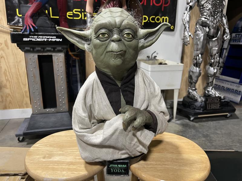 Life Size Sideshow Star Wars Yoda Bust