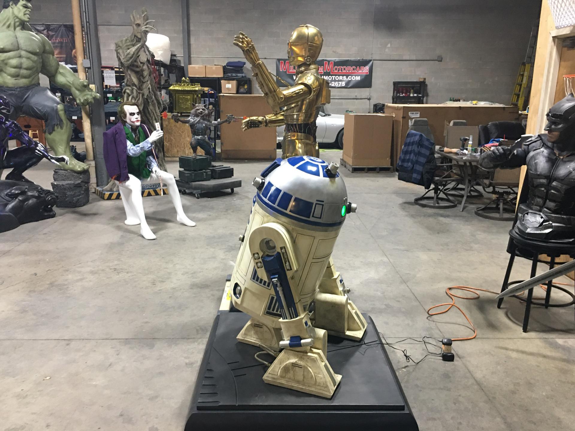 Life Size Side Show Version 1 Star Wars R2D2 and C3P0