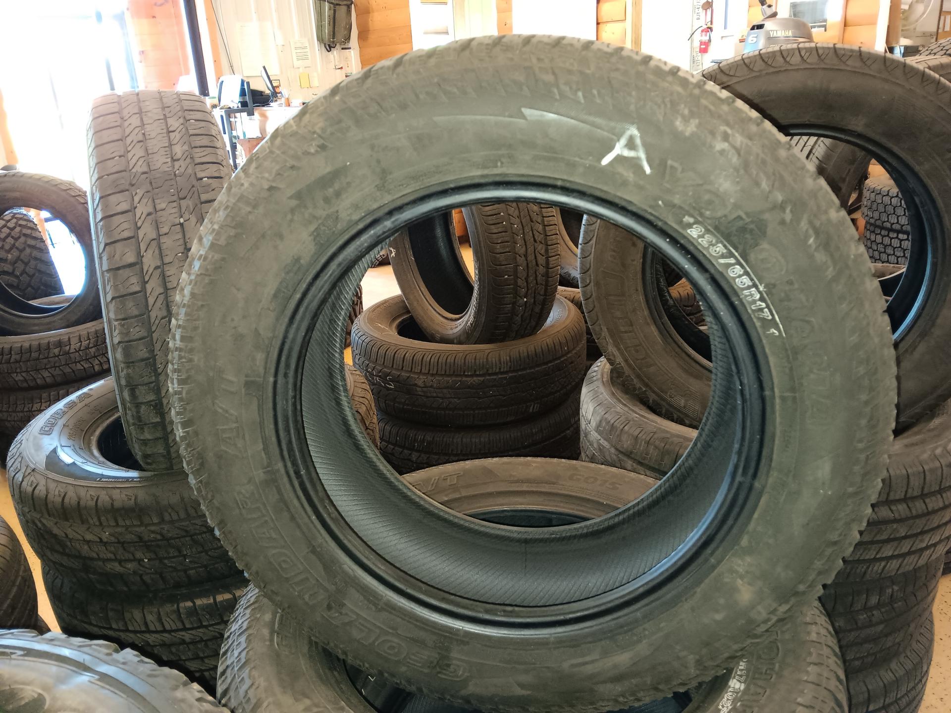 225/65R17 Yokohama Geolandar A/T Tires Set of 4
