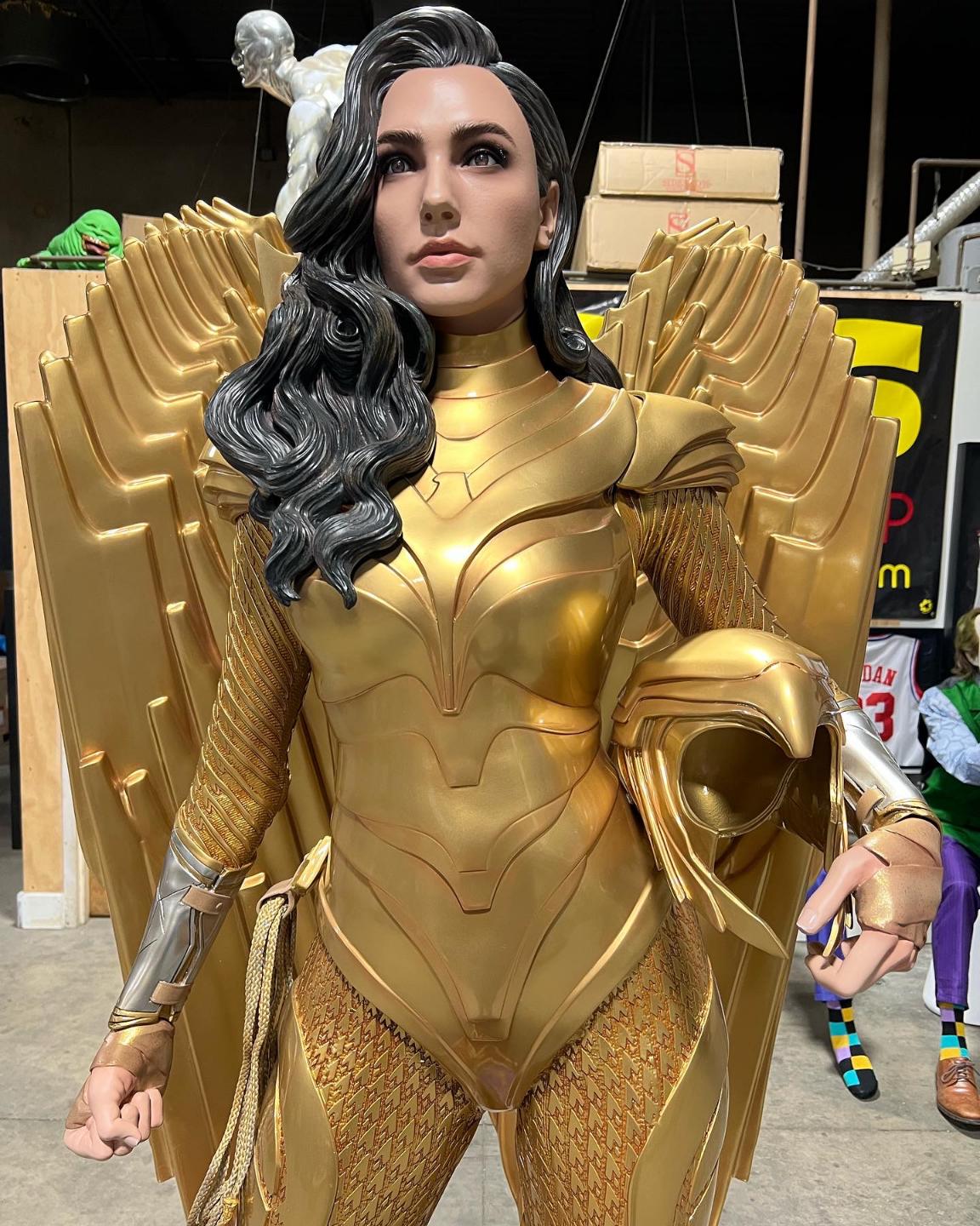 Wonderwoman 1984 Life Size Statue