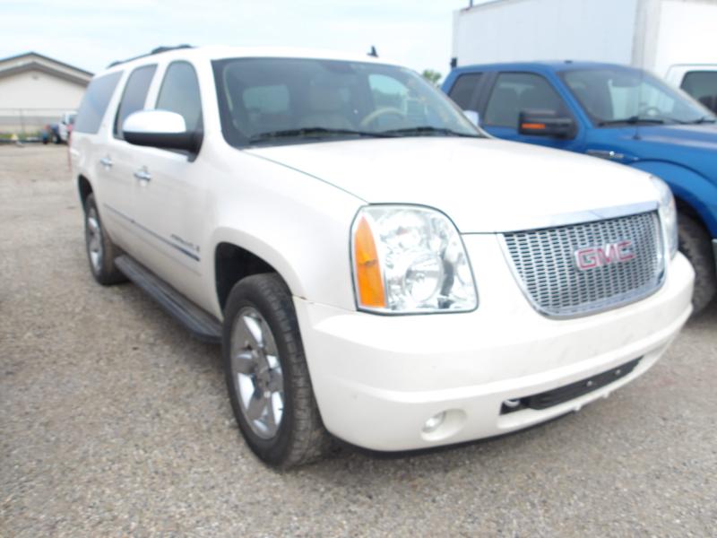 D2 - 2009 GMC Yukon XL