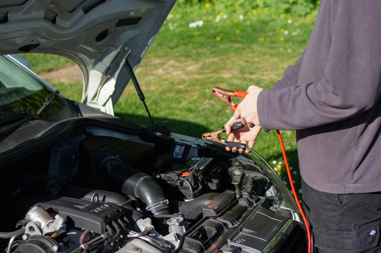 Jumpstarts / Battery Service