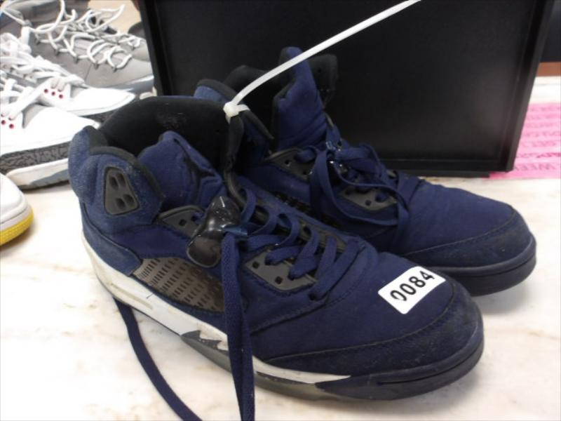 84 - Air Jordan sz 11