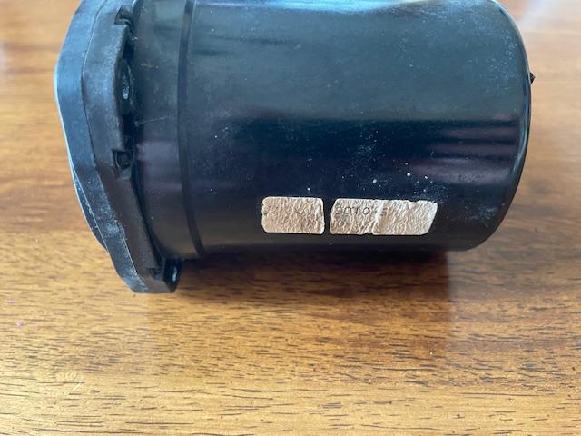 United Instruments 2000 FPM Vertical Speed Indicator. Used.