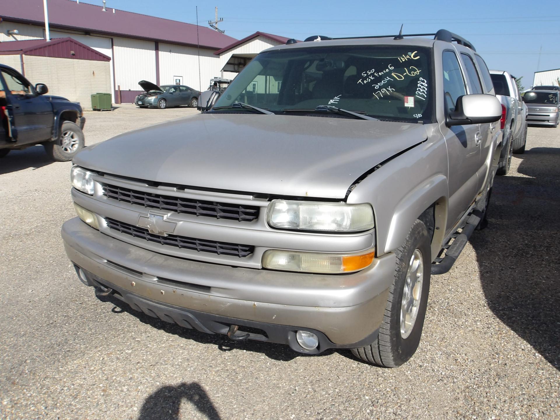 D62- 2004 CHEVROLET TAHOE