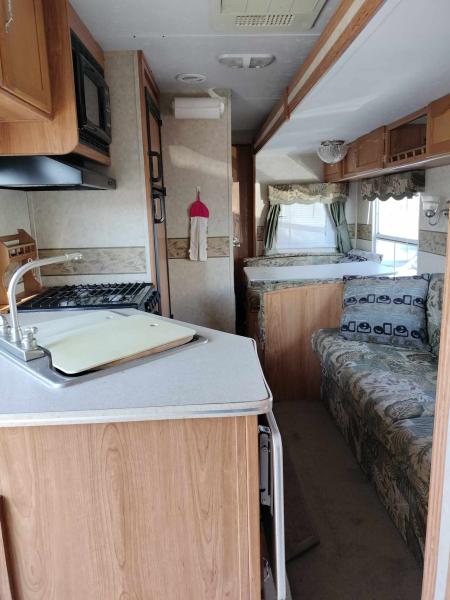 2007 PALOMINO BY FOREST RIVER Puma 32' Bumper Pull Camper