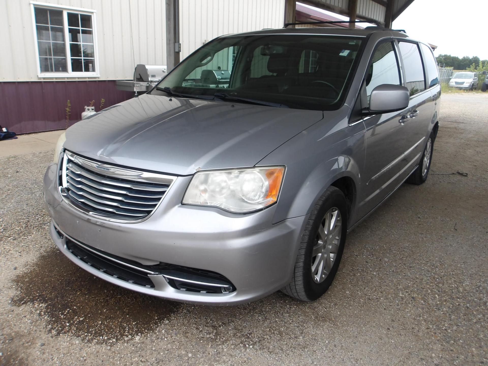AC2 - 2014 Chrysler Town & Country