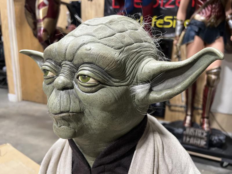 Life Size Sideshow Star Wars Yoda Bust