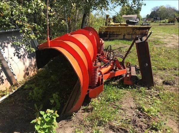8' Hydro Turn Plow - Lot # H1087