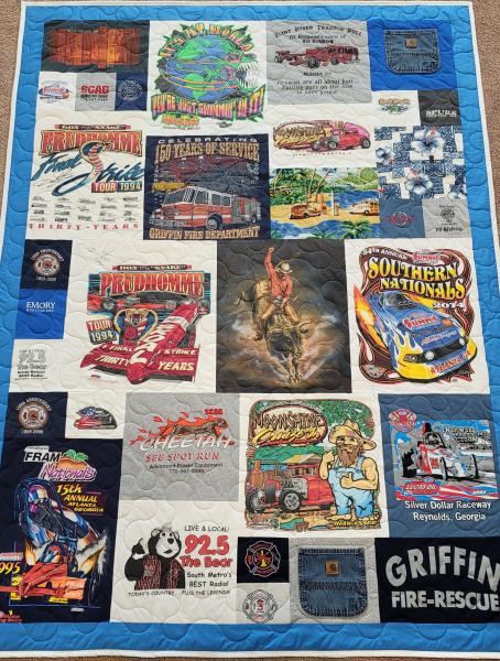 Mosaic T-shirt Quilt with Outer Border.