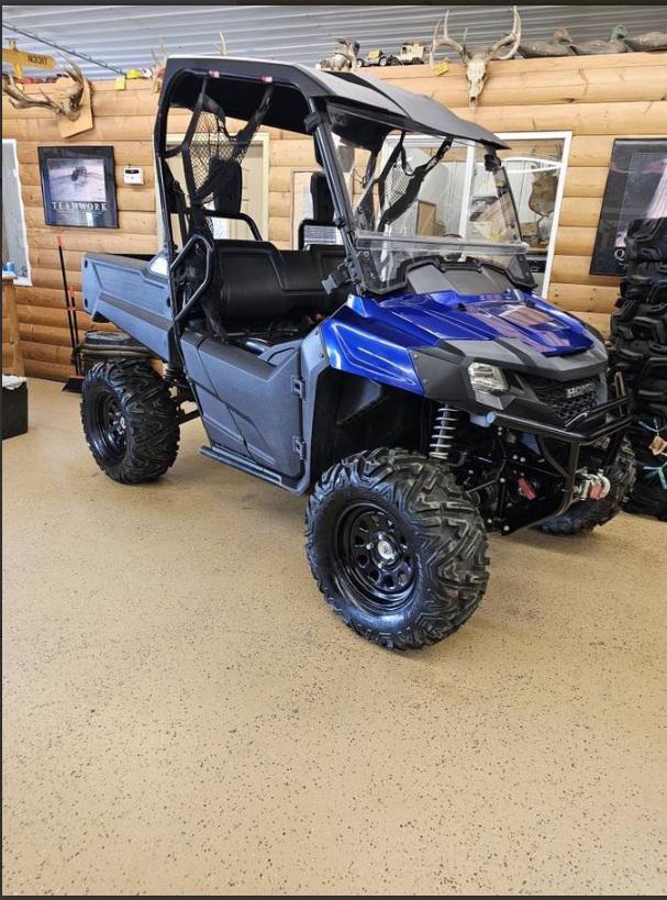2017 Honda Pioneer SXS700M2 Deluxe - Lot # A1103