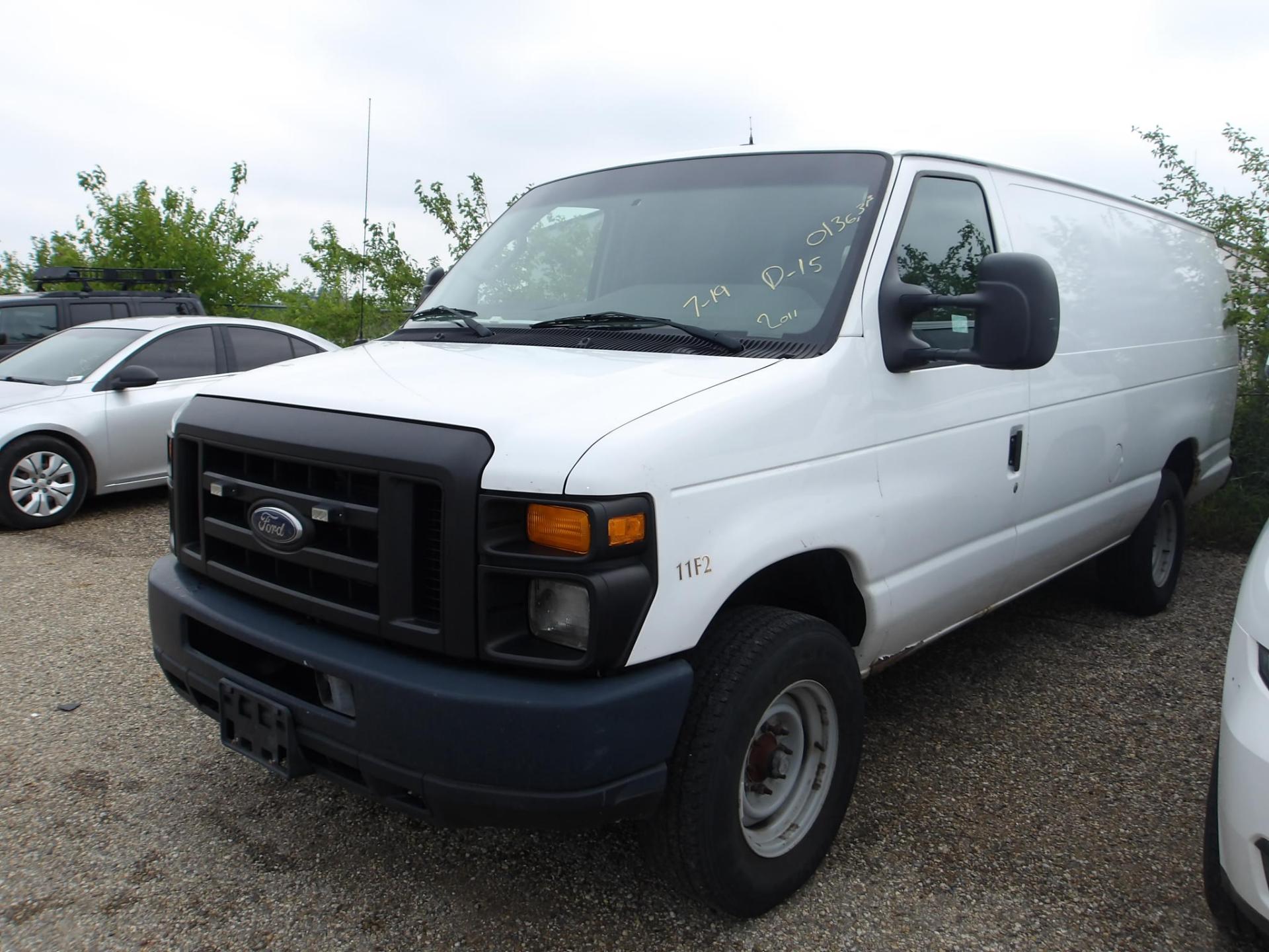 D15 - 2011 Ford Econoline E350 Super Duty